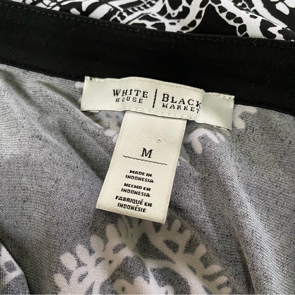 White House Black Market Kimono-style Top | M - Picture 6 of 9